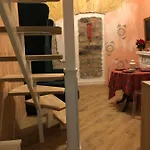 Διαμέρισμα трирівневий лофт із спальнею-укриттям Self Check-in 247 *