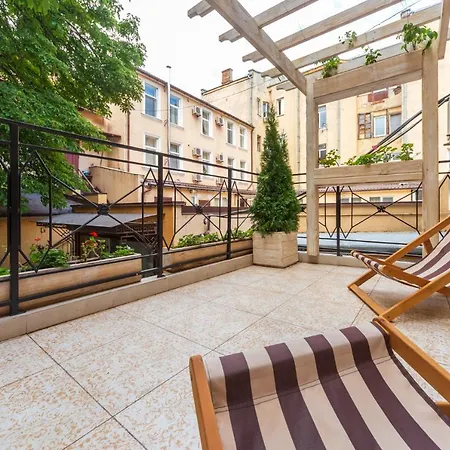 アパート трирівневий лофт із спальнею-укриттям Self Check-in 247 オデッサ