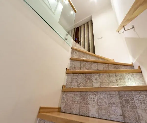 Appartement трирівневий лофт із спальнею-укриттям Self Check-in 247 *