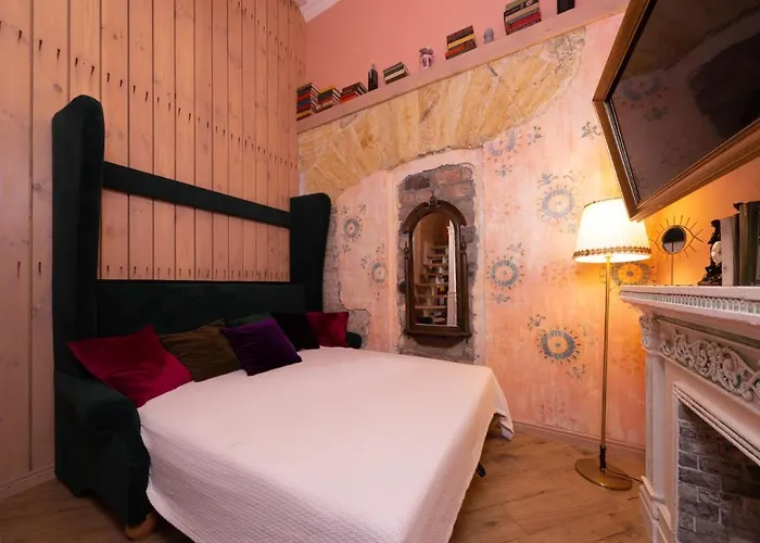 трирівневий лофт із спальнею-укриттям Self Check-in 247 Appartement Odessa