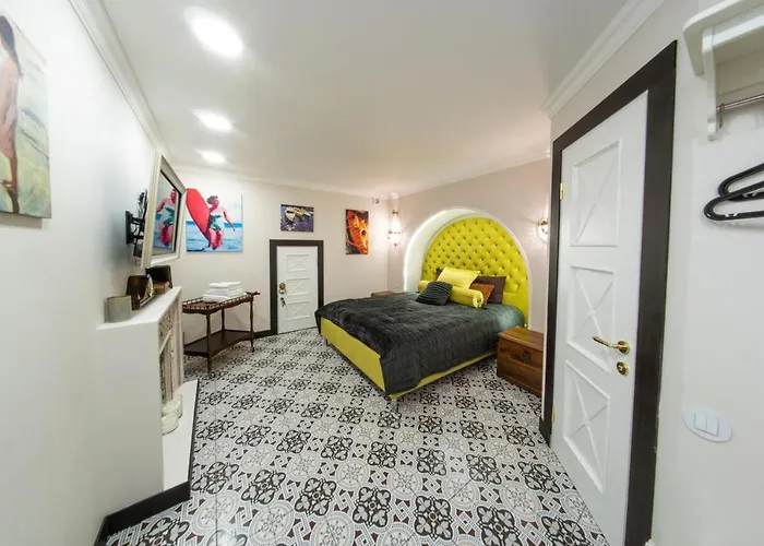 公寓 трирівневий лофт із спальнею-укриттям Self Check-in 247