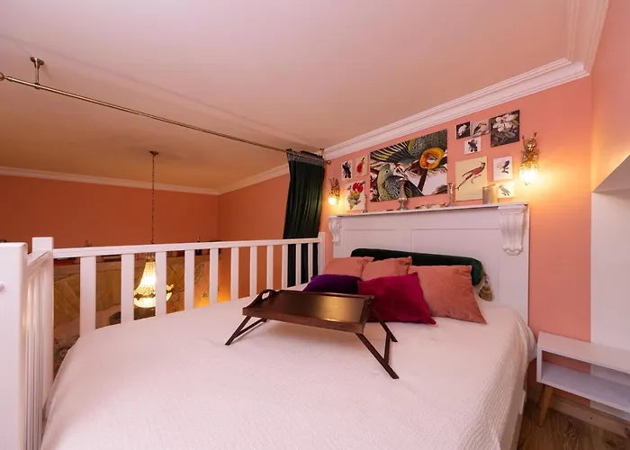 трирівневий лофт із спальнею-укриттям Self Check-in 247 敖德萨