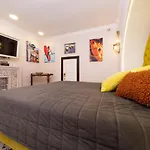 Appartement трирівневий лофт із спальнею-укриттям Self Check-in 247