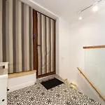 трирівневий лофт із спальнею-укриттям Self Check-in 247 Appartement *
