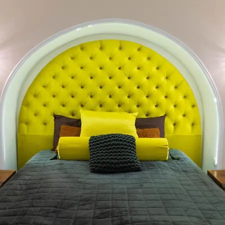 трирівневий лофт із спальнею-укриттям Self Check-in 247 아파트