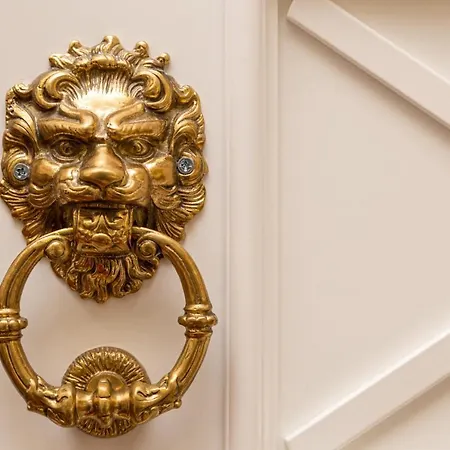 трирівневий лофт із спальнею-укриттям Self Check-in 247 오데사