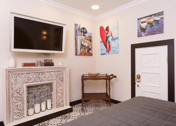 трирівневий лофт із спальнею-укриттям Self Check-in 247 오데사